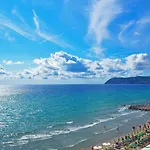 公寓 La Casa Sulla - On The Beach- Happy *