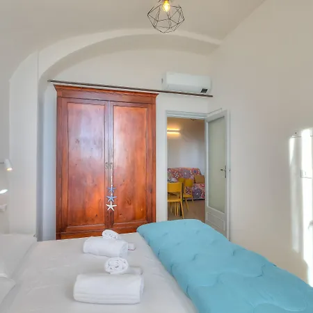 La Casa Sulla - On The Beach- Happy *