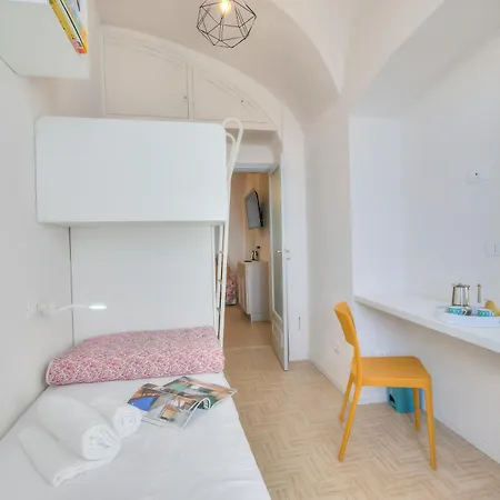 La Casa Sulla - On The Beach- Happy *