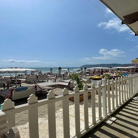 アパート La Casa Sulla - On The Beach- Happy