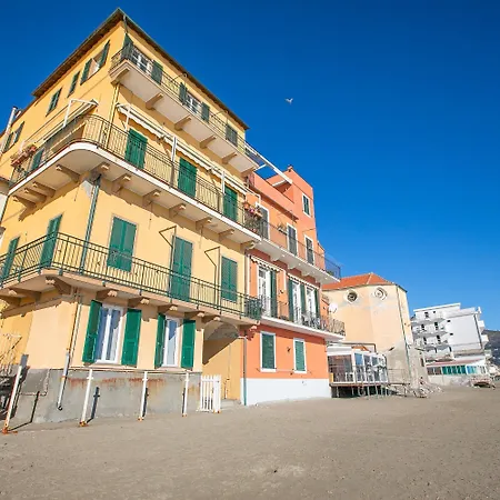 Apartamento La Casa Sulla - On The Beach- Happy Alassio